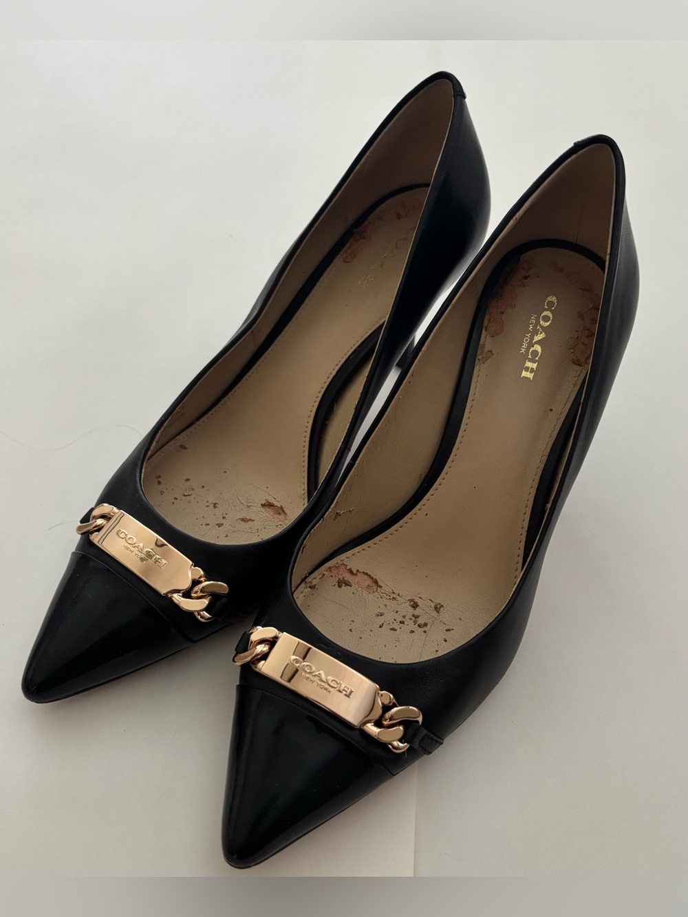 Coach Women's Bowery gold tag black pump shoes heel 8.5 leather patent point toe